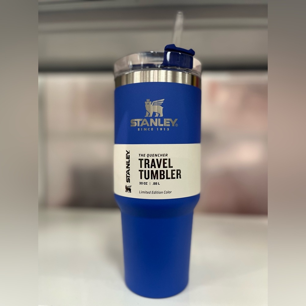 NWT Stanley Limited Edition The Quencher Travel Tumbler-Periwinkle Envy, 30oz